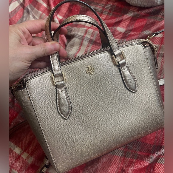 Tory Burch Metallic Gold Emerson crossbody - Picture 3 of 11